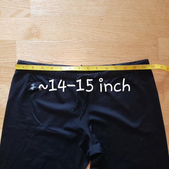 Under Armour Black Capris - Picture 6 of 6